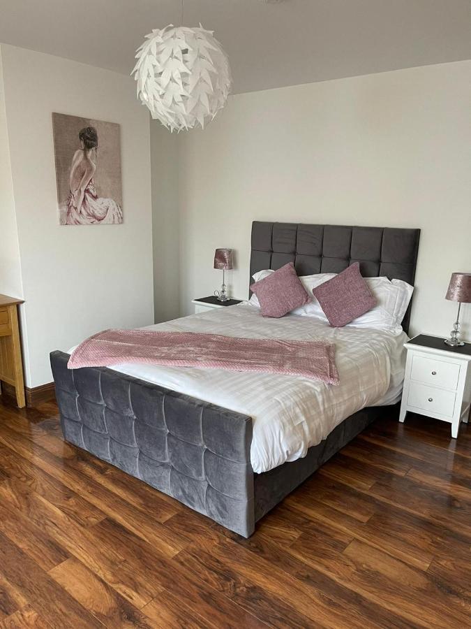 Wonderful Coastal Home In Dingle Town Екстер'єр фото